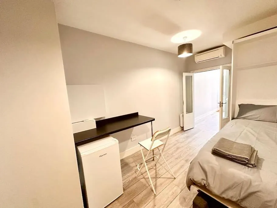 Charming Studio Apartment In Lee 런던