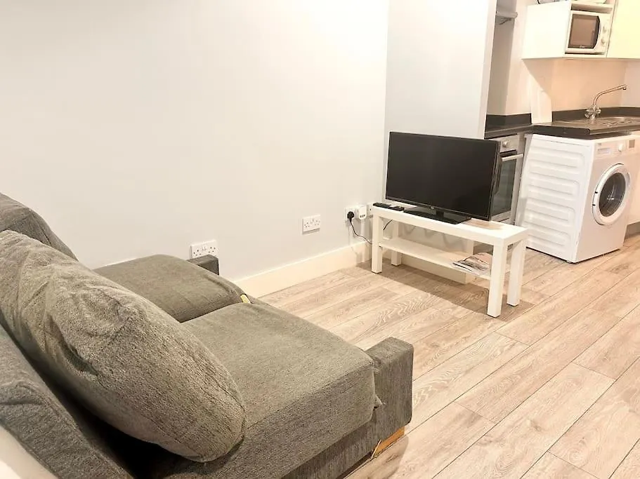 Charming Studio Apartment In Lee 런던 영국